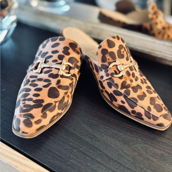 CL by LAUNDRY Leopard Print Flat Mules 8.5US - Picture 6 of 11